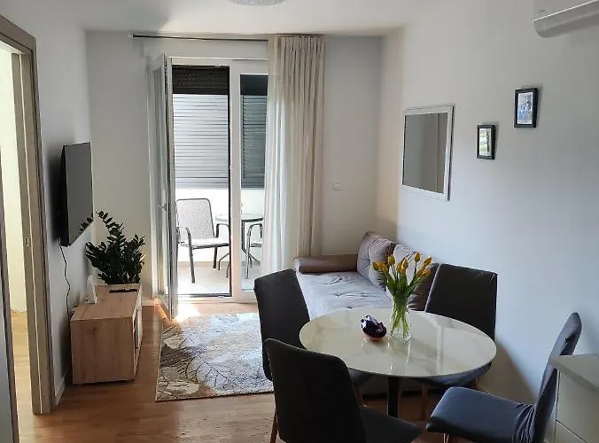 Empress Apartman